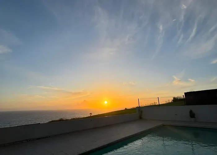 Mar & Serra Villa Feteiras