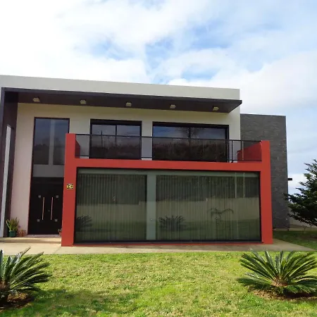 Mar & Serra Villa *