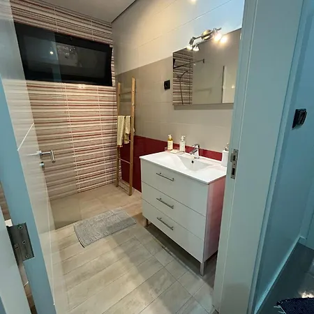 Mar & Serra Villa Feteiras