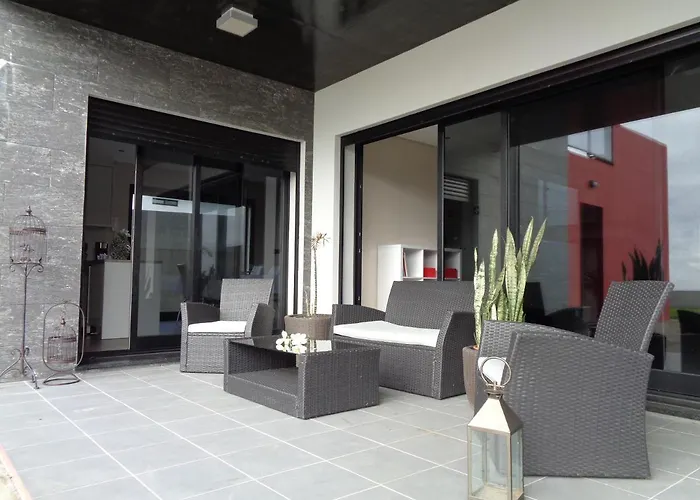 Mar & Serra Villa Feteiras