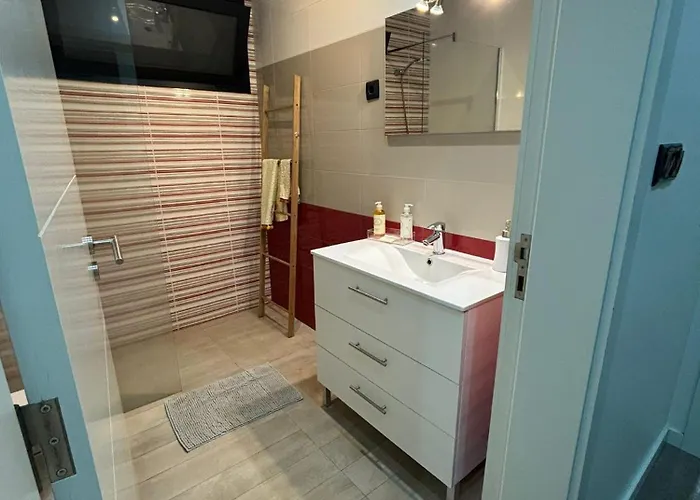 Mar & Serra Villa Feteiras